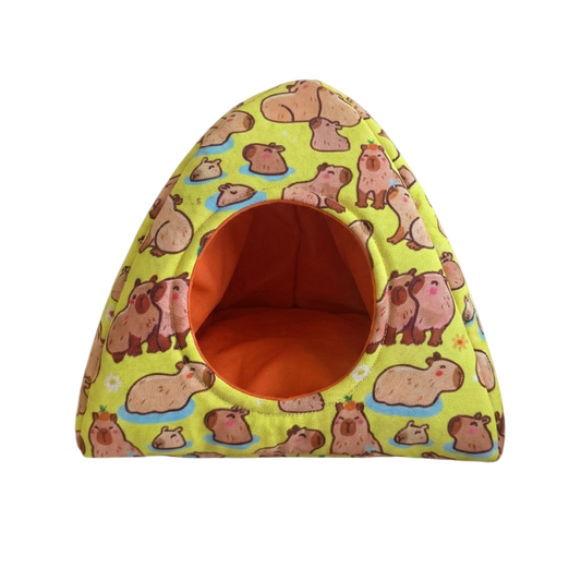 Guarida Pirámide Verano  -  Capibara